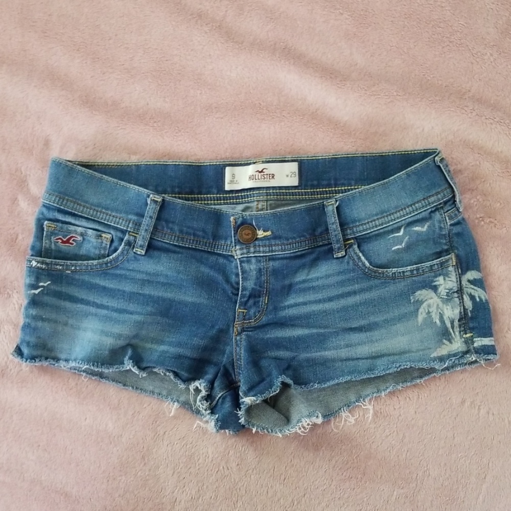 Hollister cut off shorts